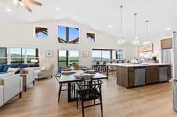 Lakeview Lodge - Image 2